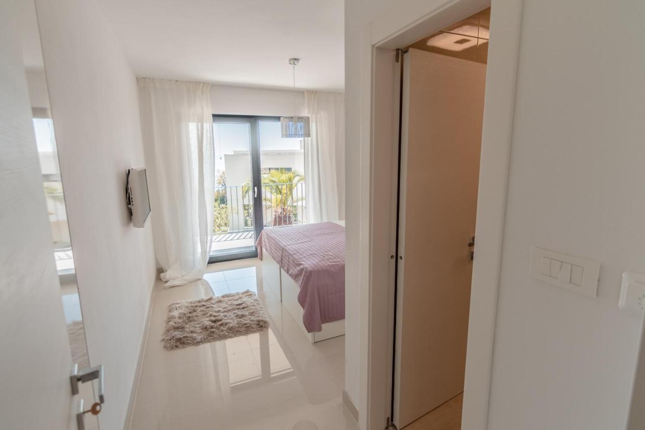 Villa The Boat With Rooftop Pool 马图利 外观 照片