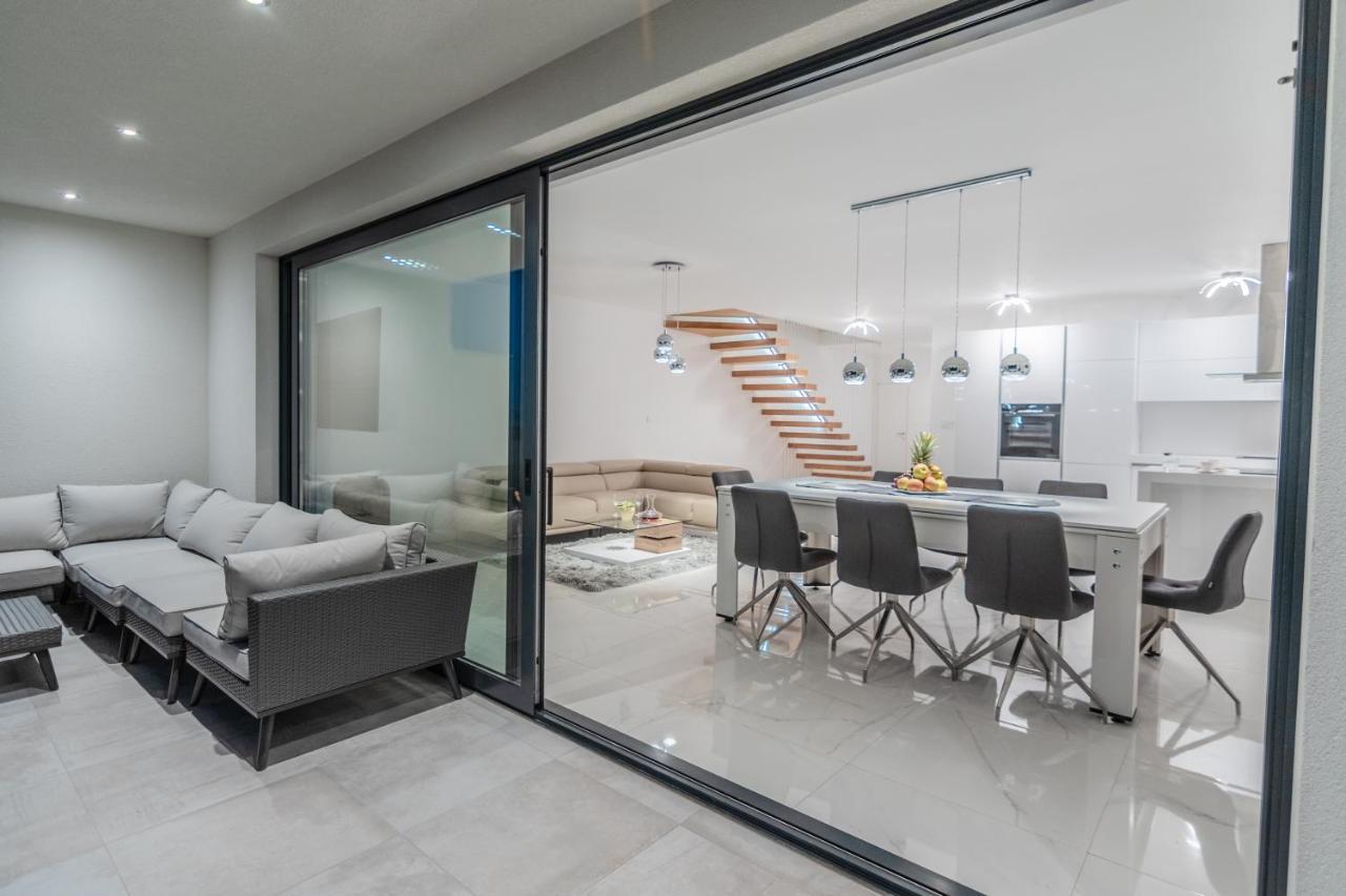 Villa The Boat With Rooftop Pool 马图利 外观 照片